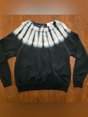 NWT Old Navy Tie-Dye Black/White Crewneck Sweatshirt, size Medium